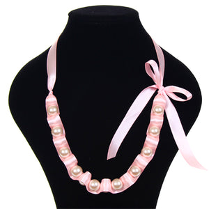 Collar Con Perla Rosa Y Liston