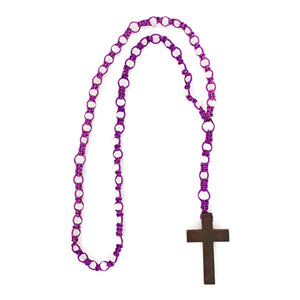 Rosario Tejido Morado Con Cruz De Madera