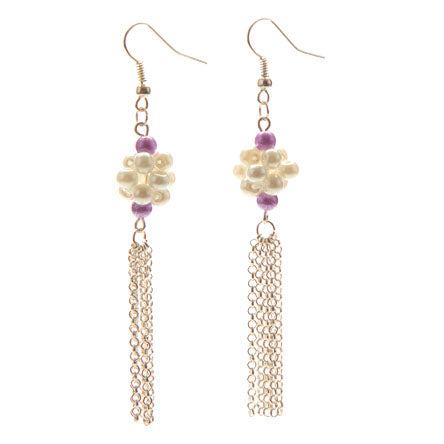Aretes Largos Con Perlas Blanco-Lila Y Cadenas